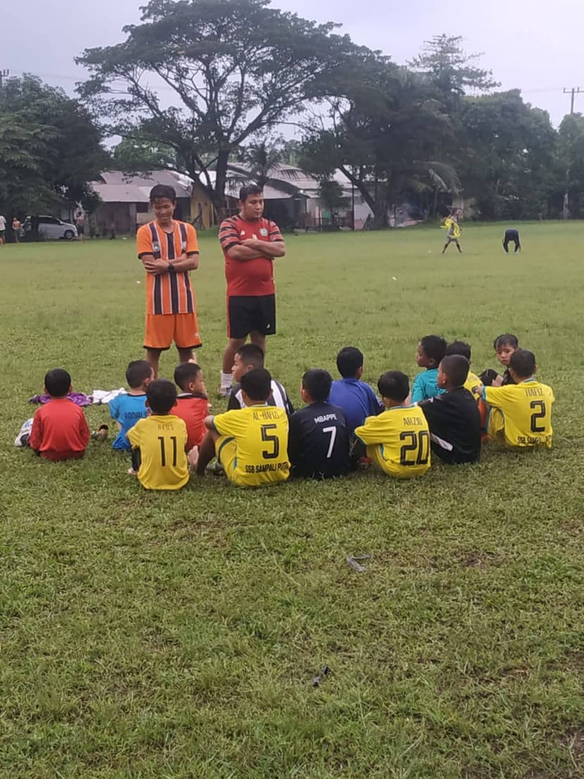 Briefing Tim